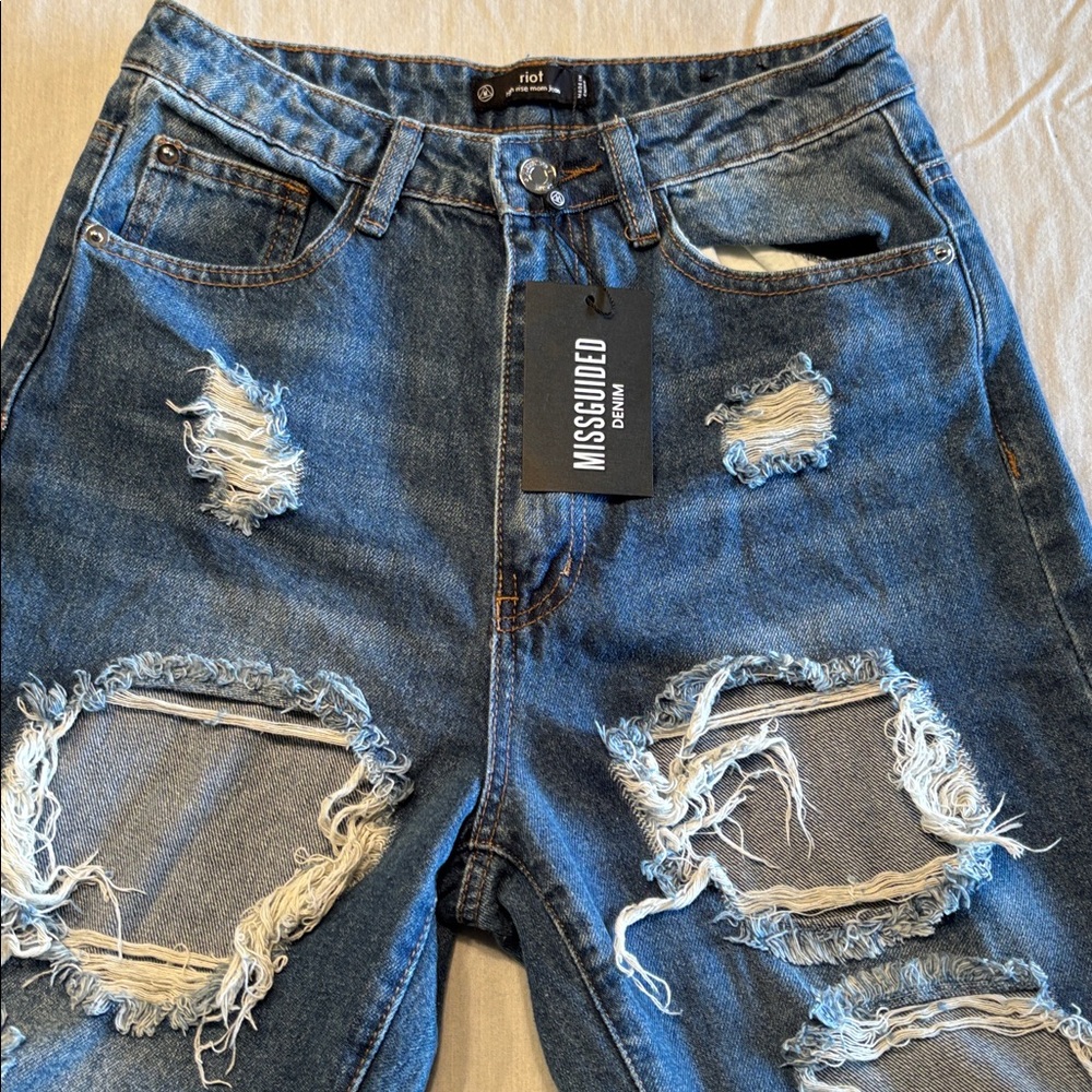 Riot Women's NWT High Rise Distressed Blue Jeans , Size 4 , $15